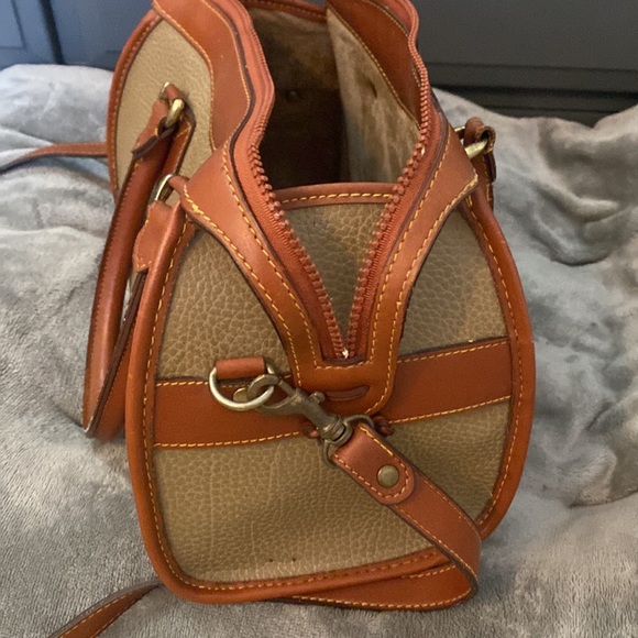 Imitation Dooney & Bourke purse. - Picture 2 of 7